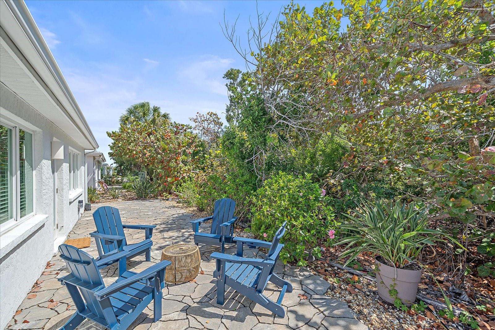 Listing photo id 23 for 914 Spanish Drive S 76