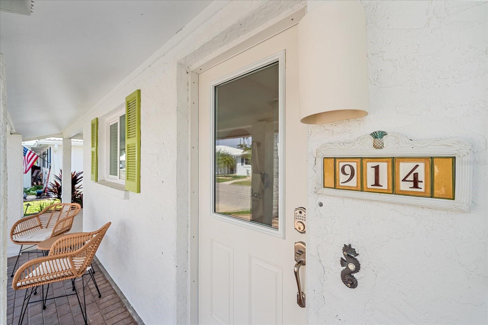 Listing photo id 1 for 914 Spanish Drive S 76