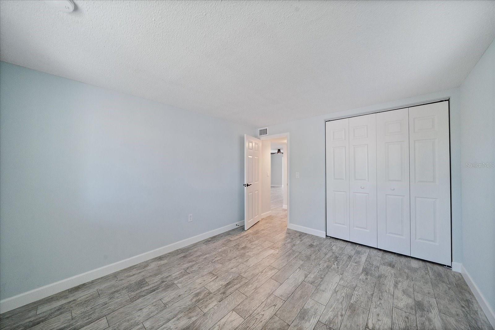 Listing photo id 11 for 730 Spanish Drive S 99