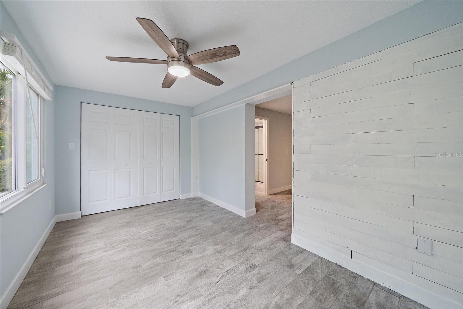 Listing photo id 19 for 730 Spanish Drive S 99