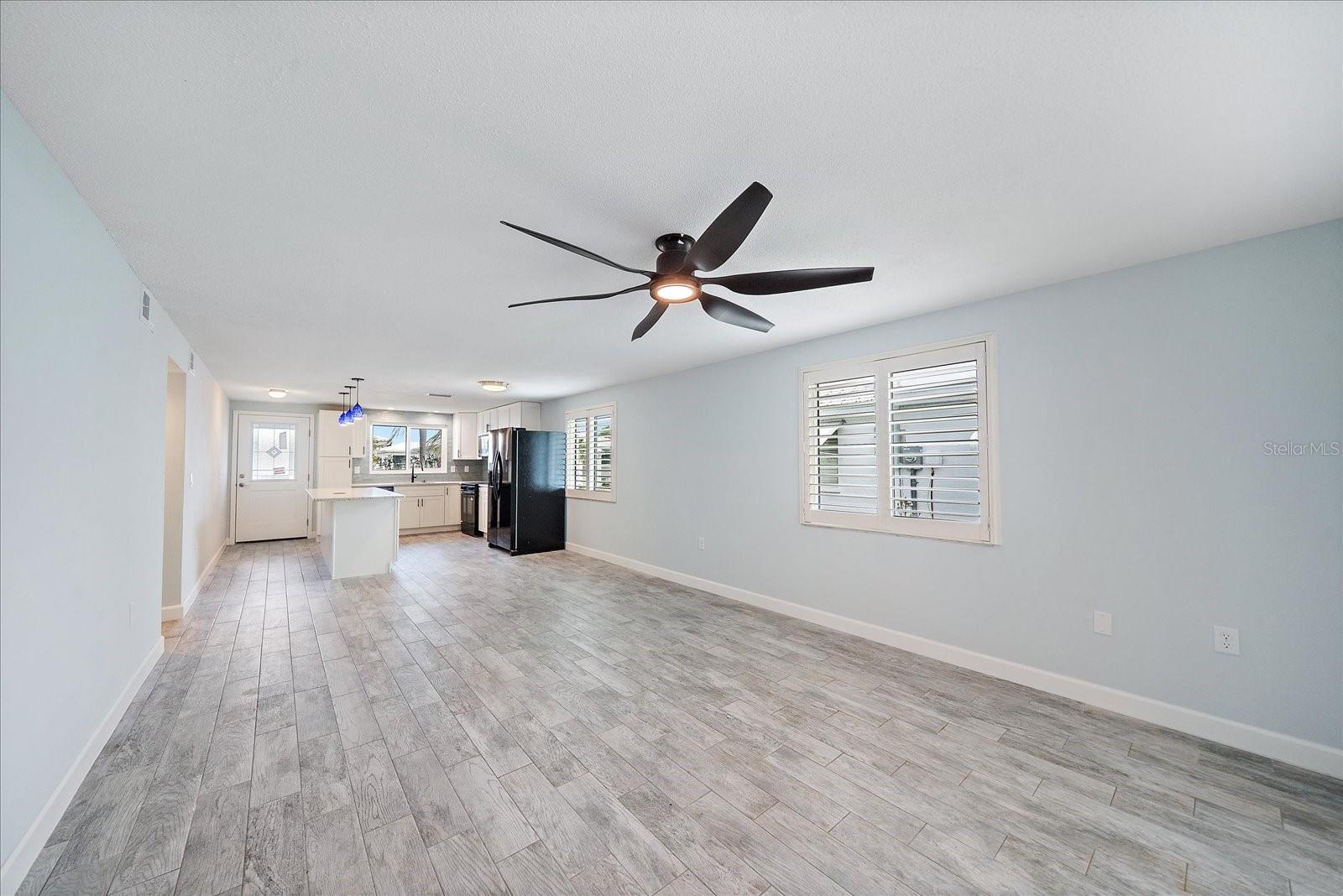 Listing photo id 22 for 730 Spanish Drive S 99