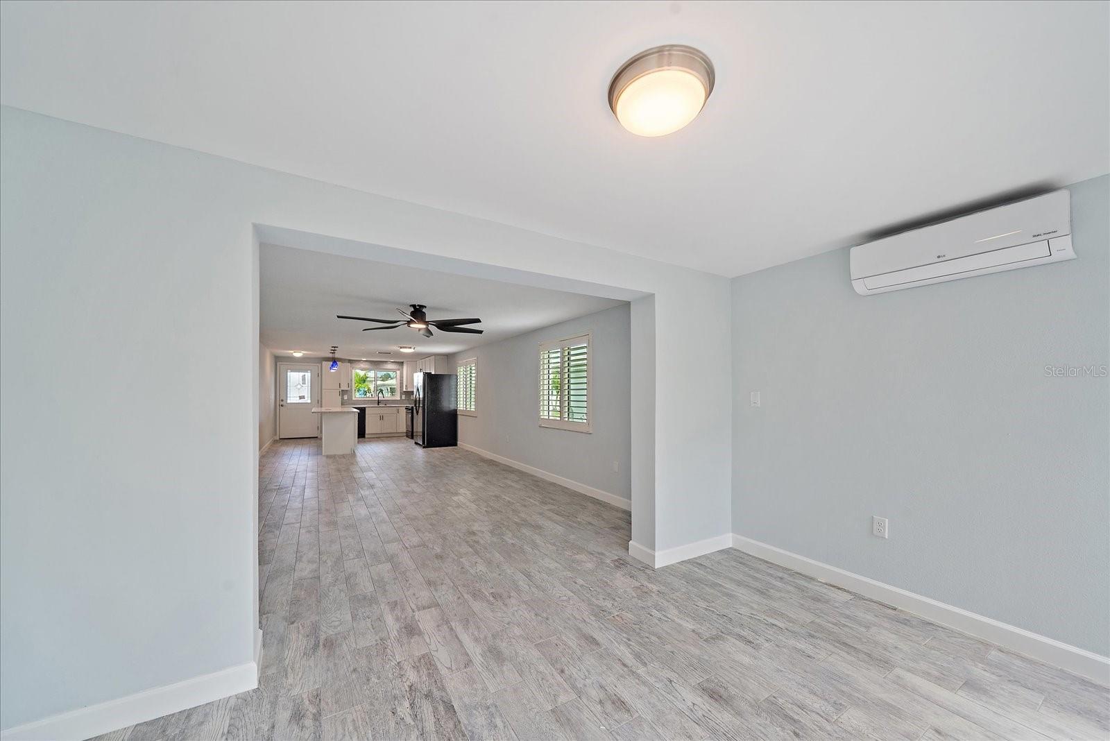 Listing photo id 24 for 730 Spanish Drive S 99