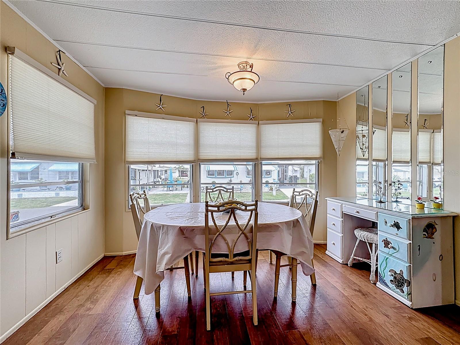 Image 11 of 30 For 80 Del Rio Drive