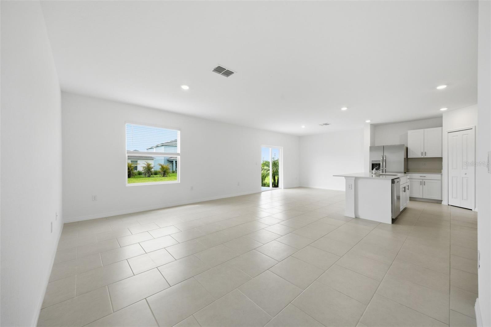 Image 4 of 37 For 17837 Haden Cove