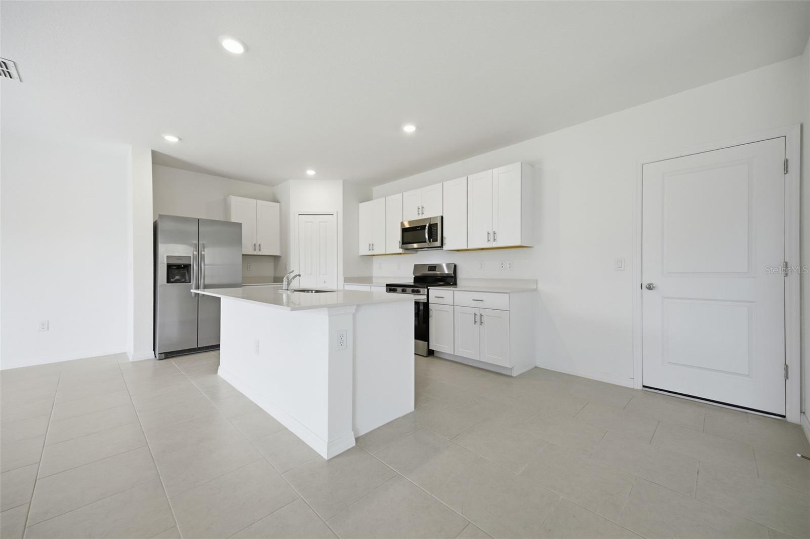 Image 6 of 37 For 17837 Haden Cove