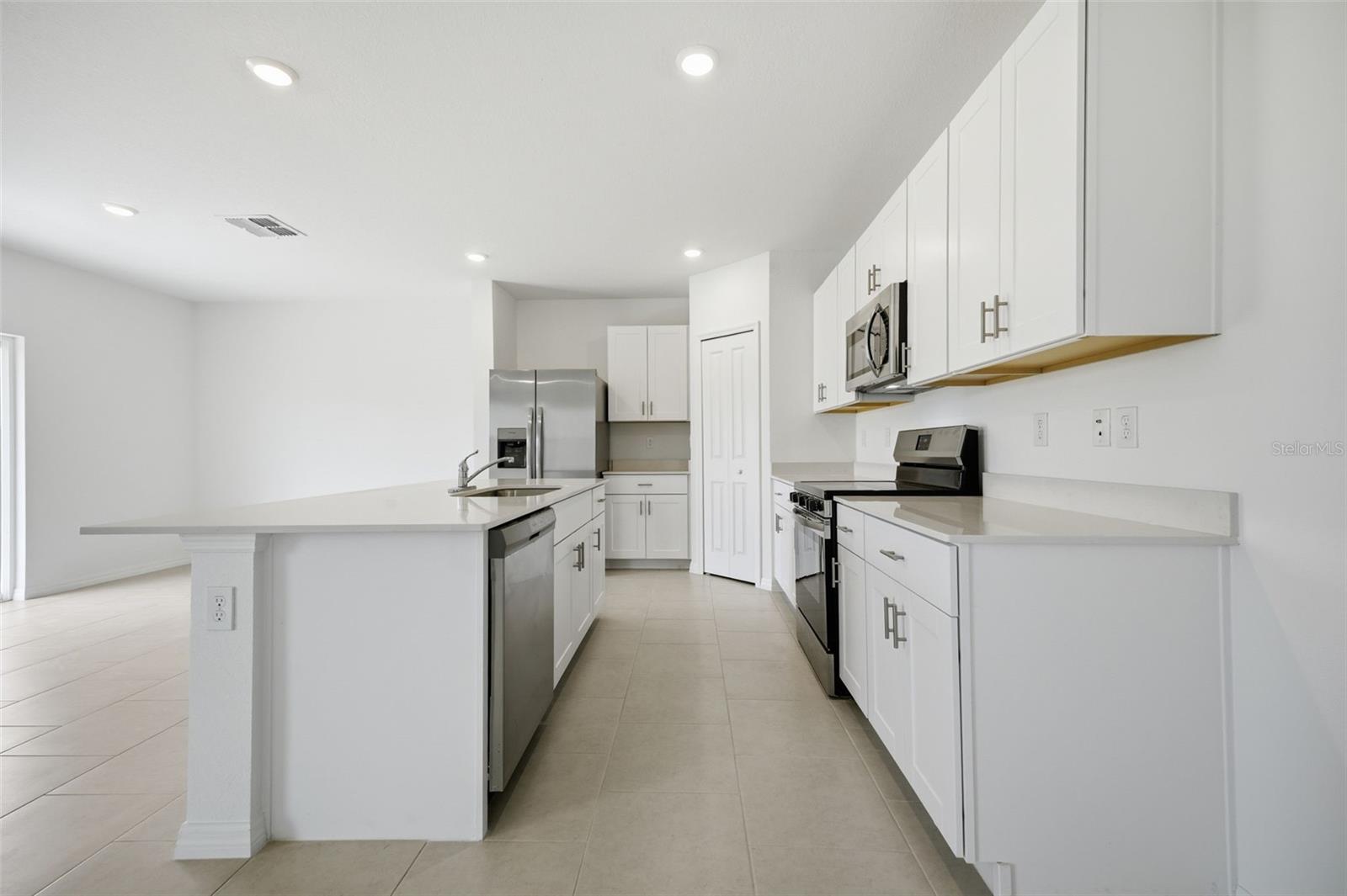 Image 7 of 37 For 17837 Haden Cove