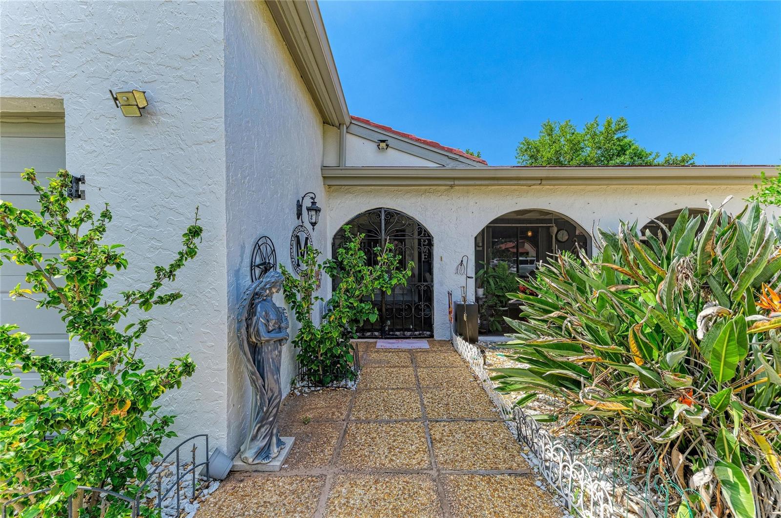 Details for 7236 Las Casas Dr, SARASOTA, FL 34243