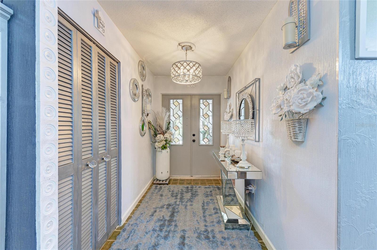 Image 10 of 37 For 7236 Las Casas Dr