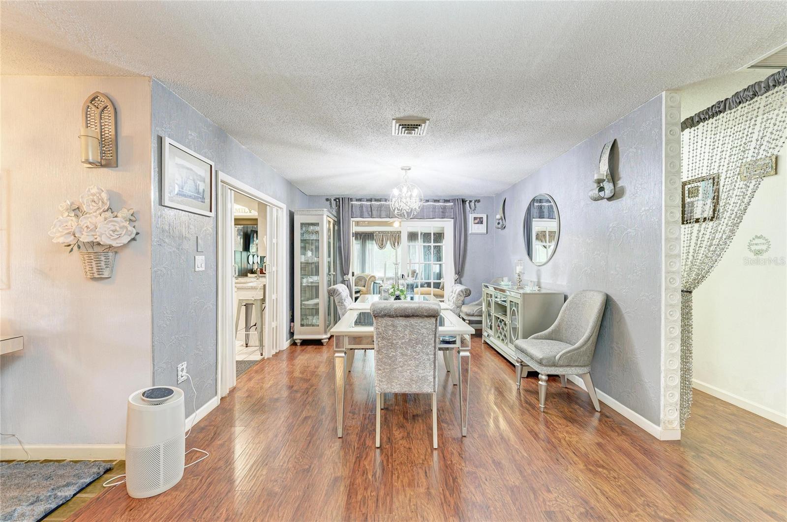 Image 12 of 37 For 7236 Las Casas Dr