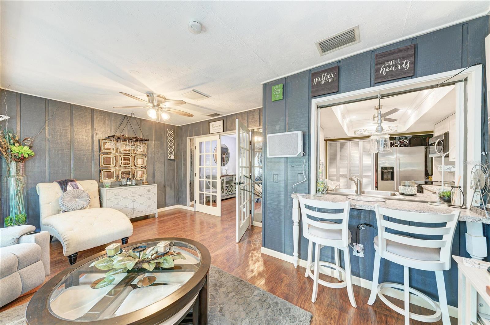 Image 17 of 37 For 7236 Las Casas Dr