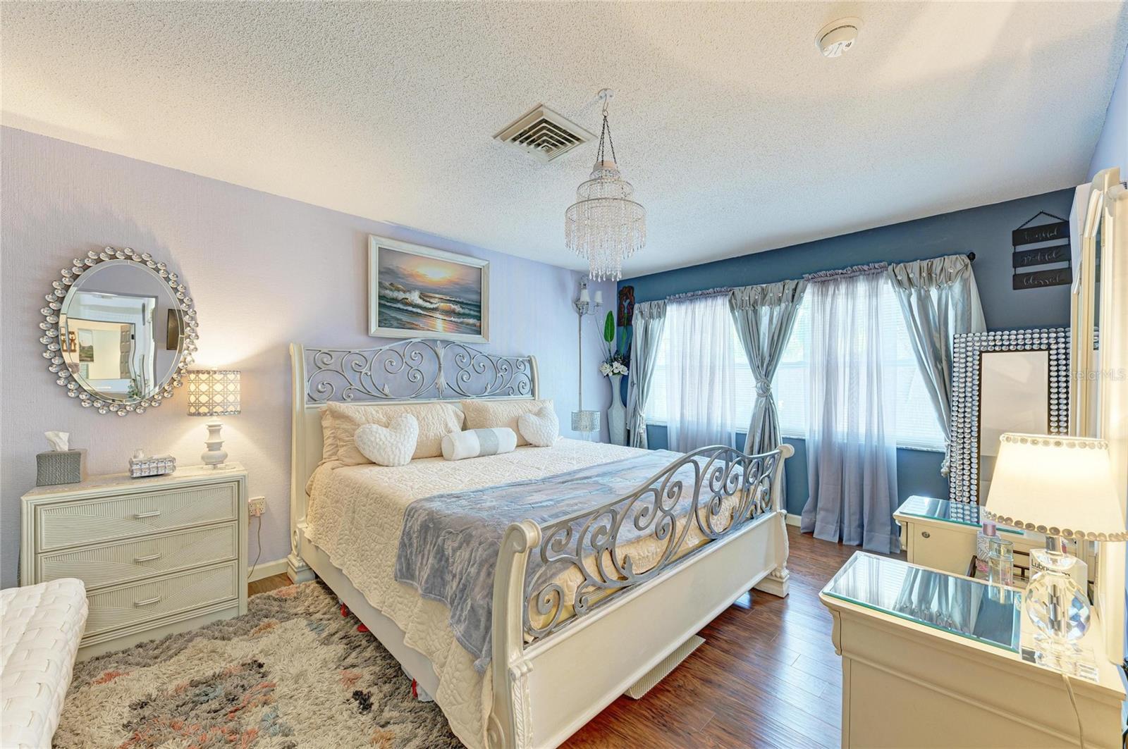 Image 24 of 37 For 7236 Las Casas Dr