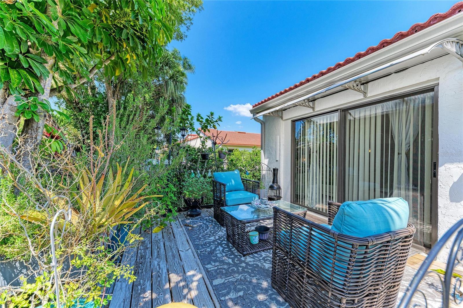 Image 33 of 37 For 7236 Las Casas Dr