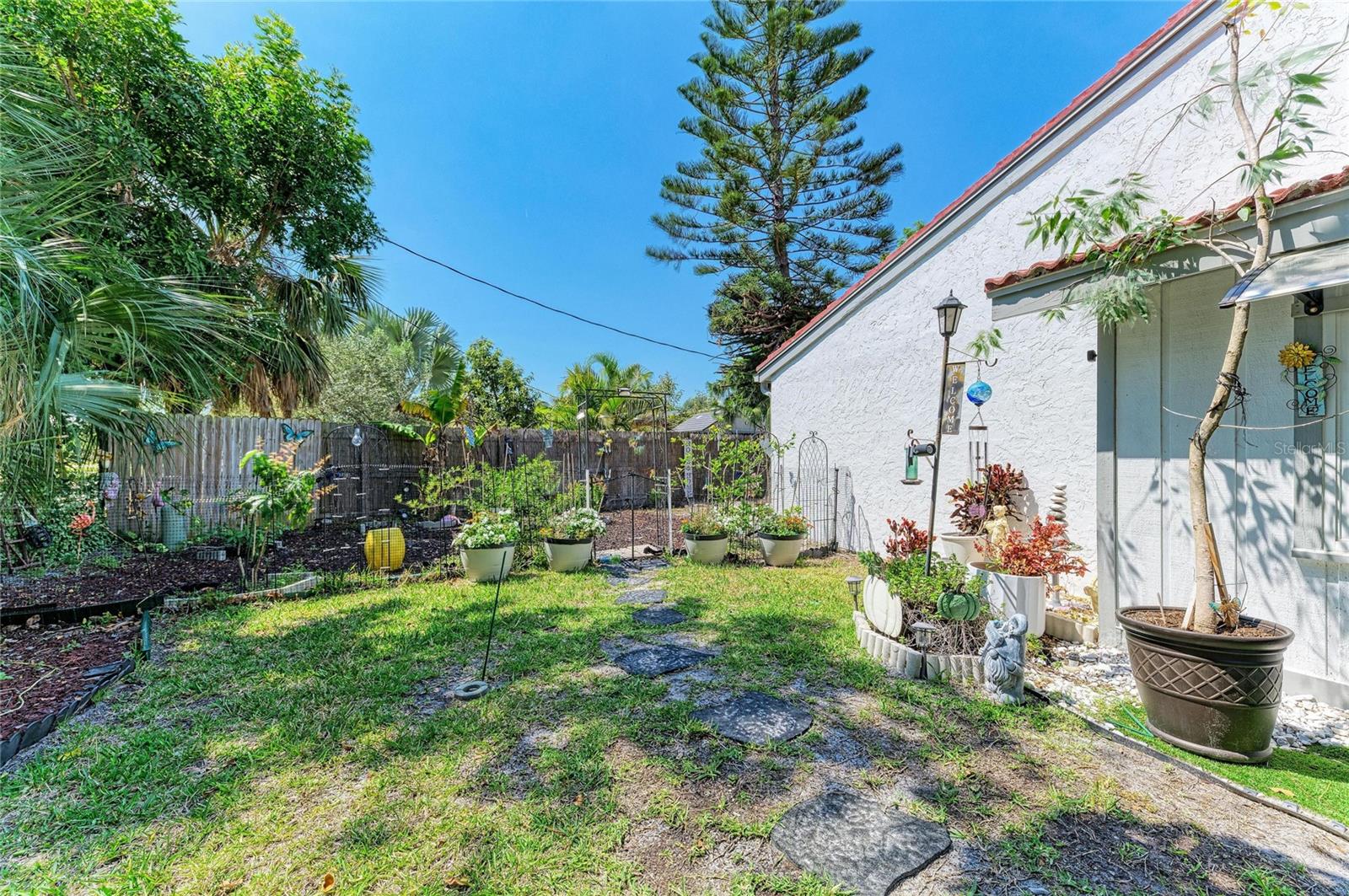 Image 35 of 37 For 7236 Las Casas Dr