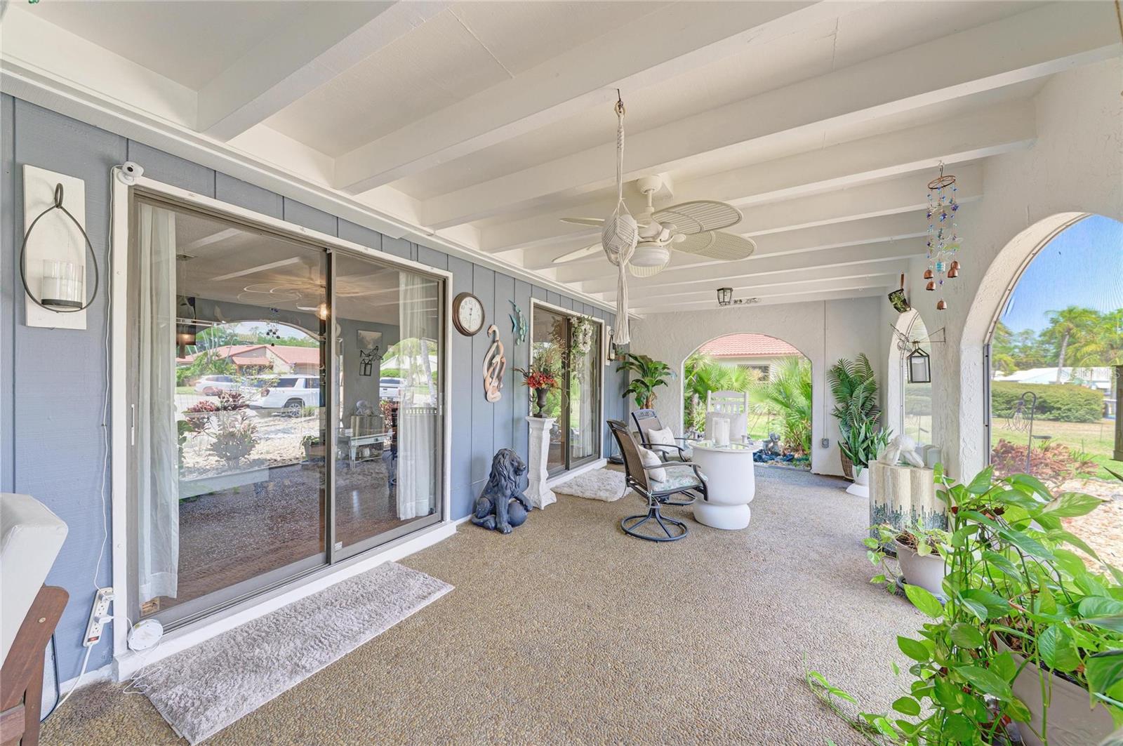 Image 5 of 37 For 7236 Las Casas Dr