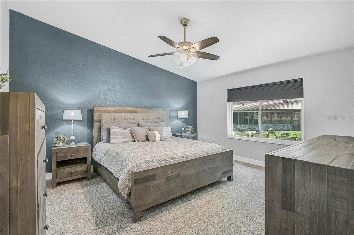 Image 18 of 35 For 892 Country Club Circle 50