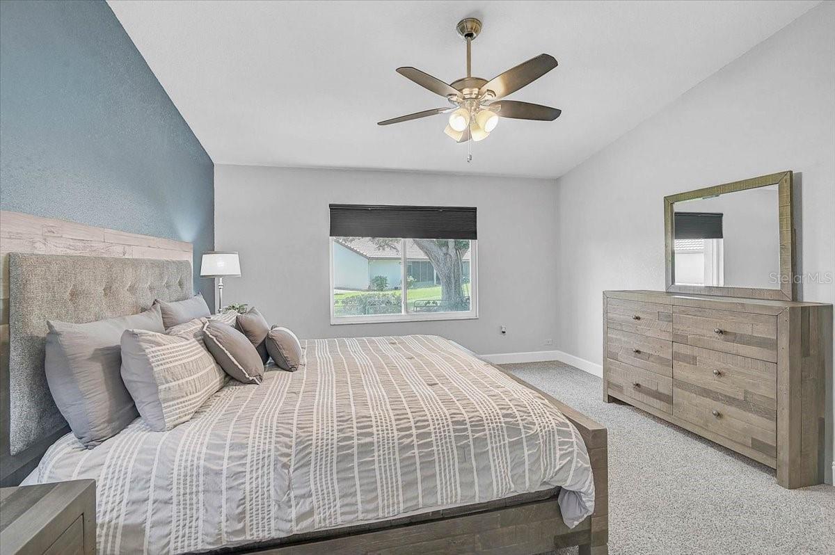 Image 19 of 35 For 892 Country Club Circle 50