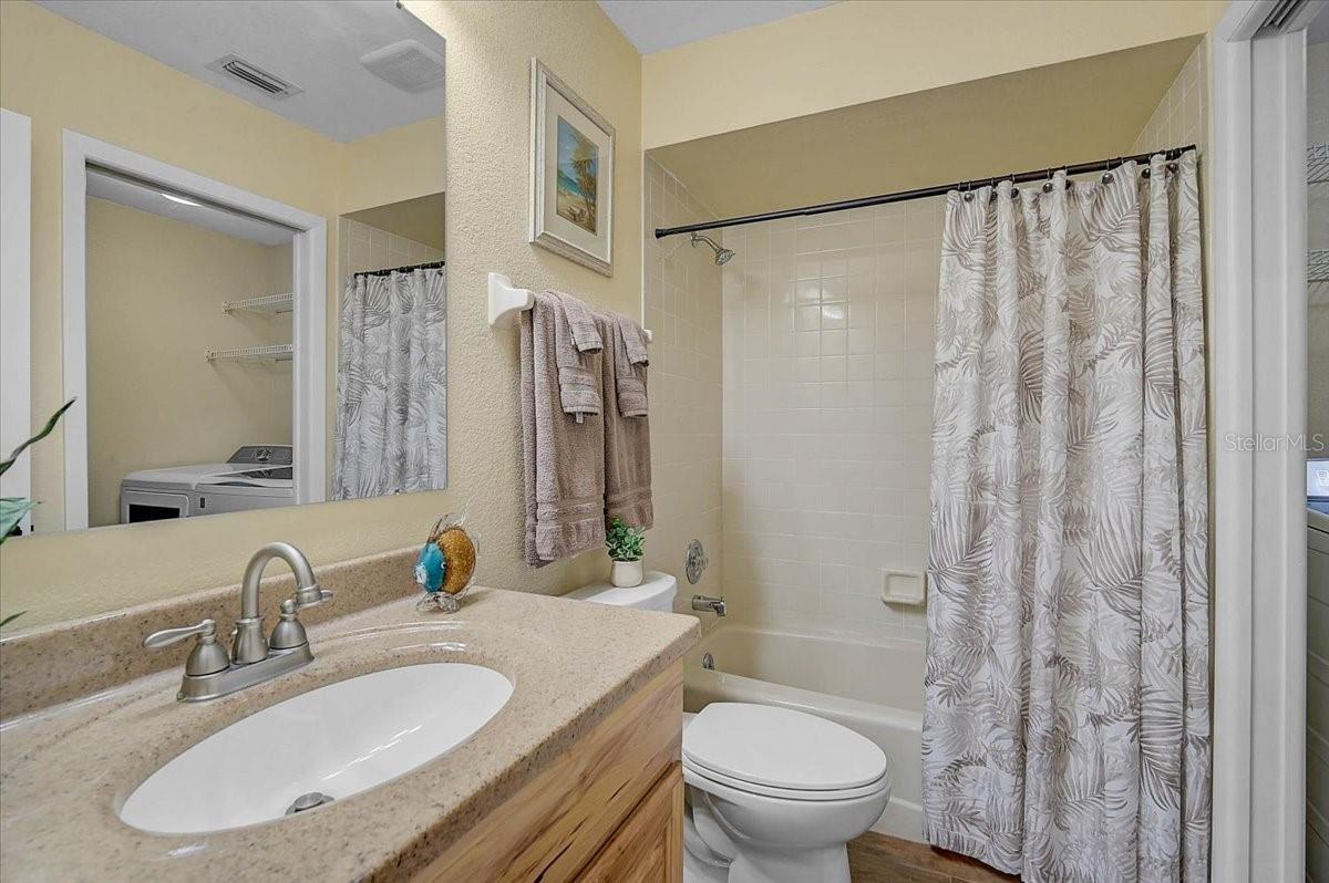 Image 20 of 35 For 892 Country Club Circle 50