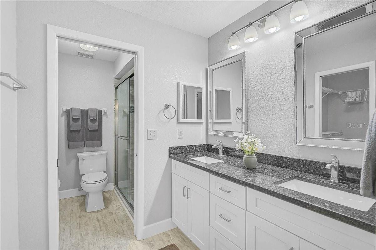 Image 6 of 35 For 892 Country Club Circle 50