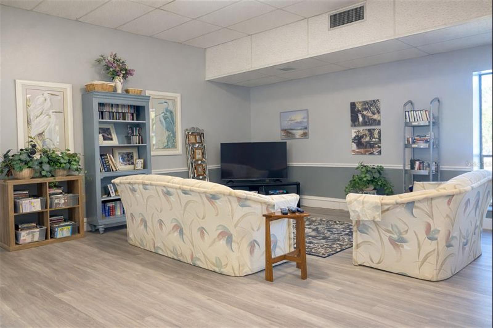 Image 19 of 22 For 6710 36th Avenue E 98