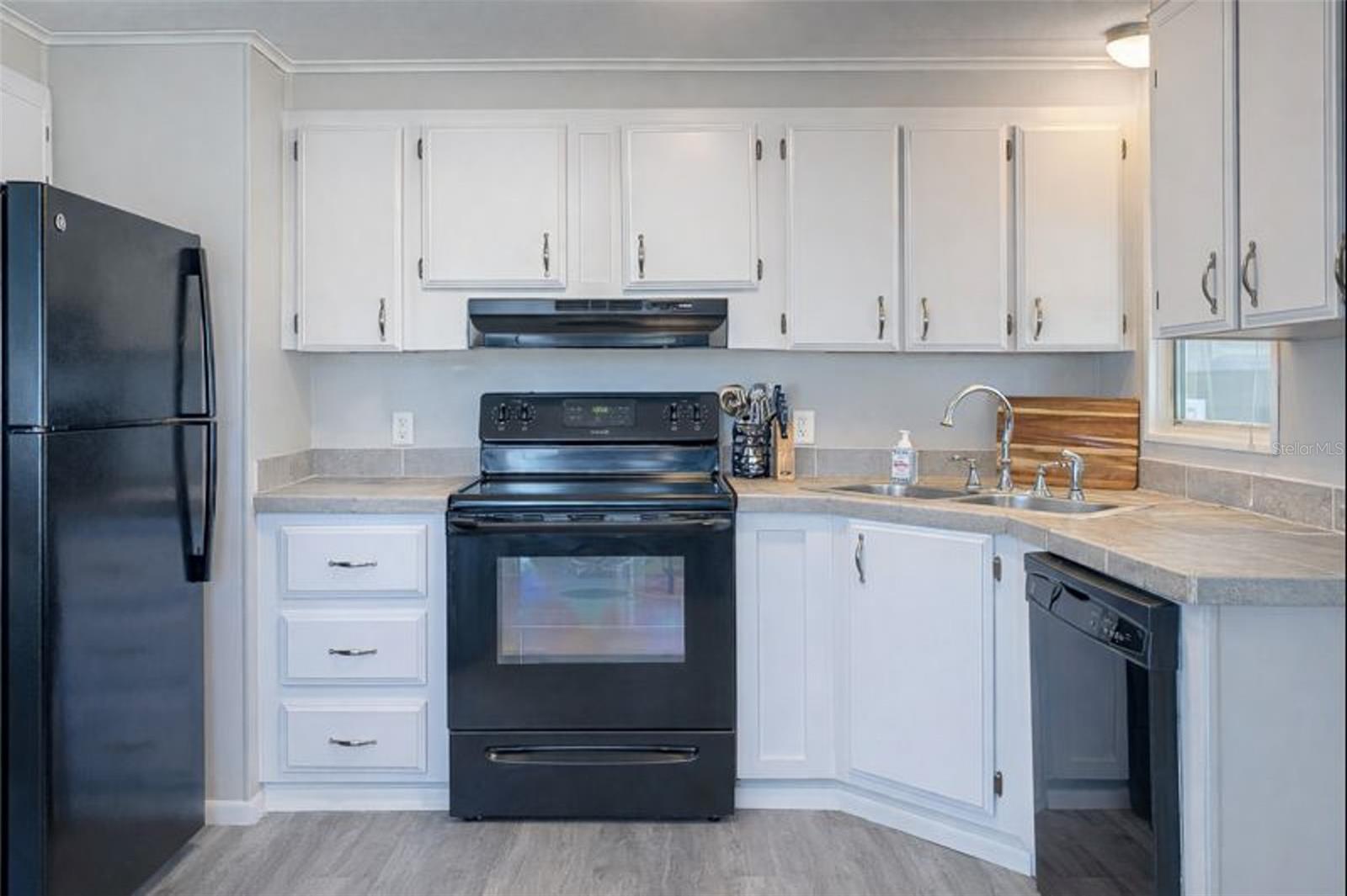 Image 3 of 22 For 6710 36th Avenue E 98