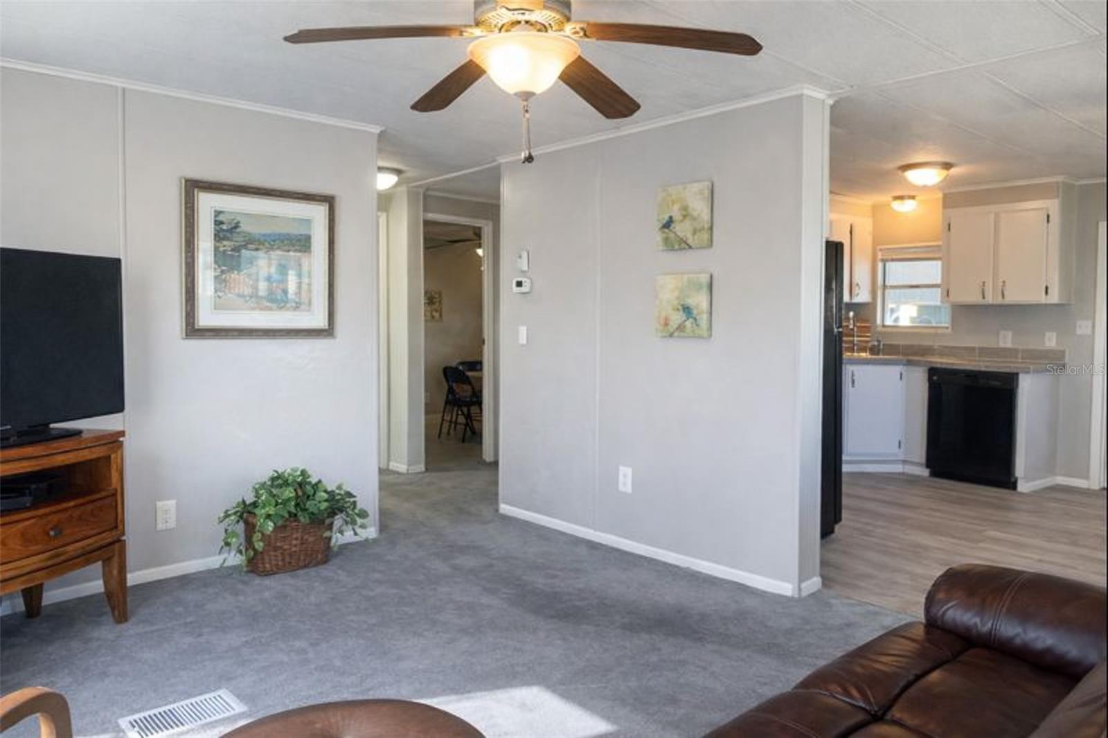 Image 8 of 22 For 6710 36th Avenue E 98