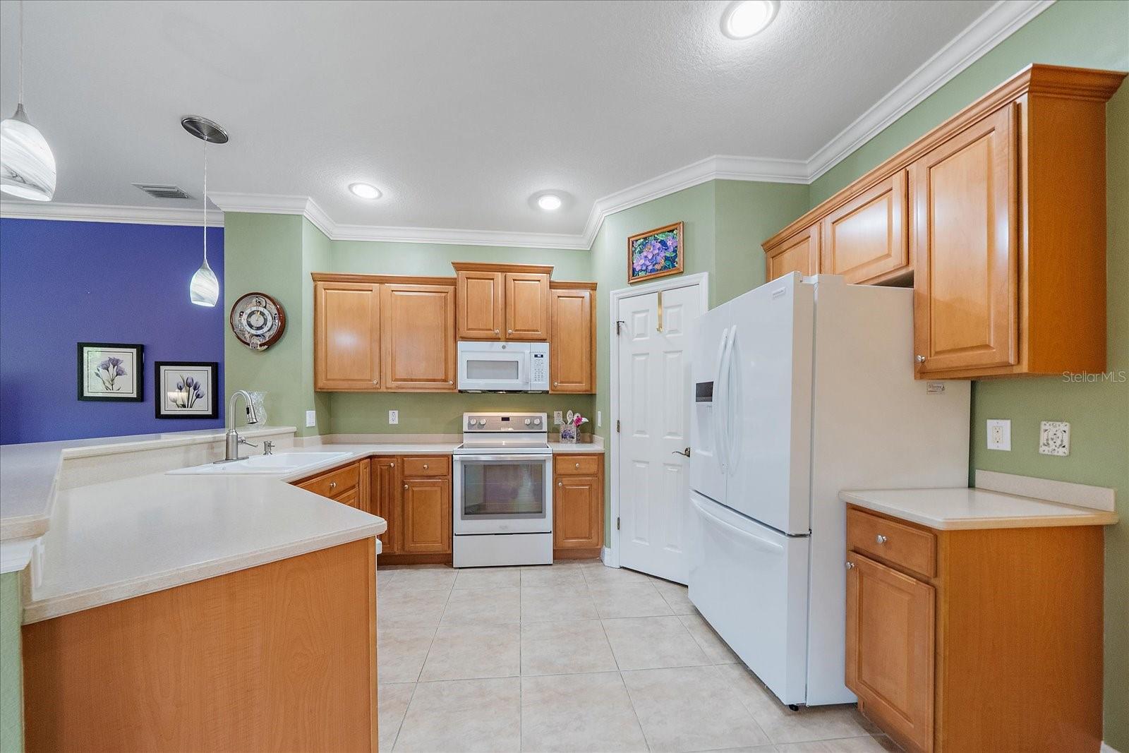 Image 10 of 27 For 11547 52nd Court E