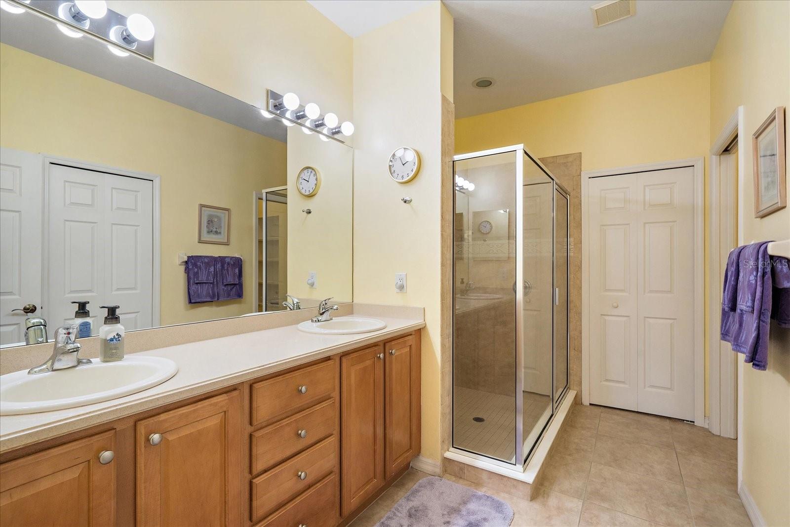 Image 14 of 27 For 11547 52nd Court E