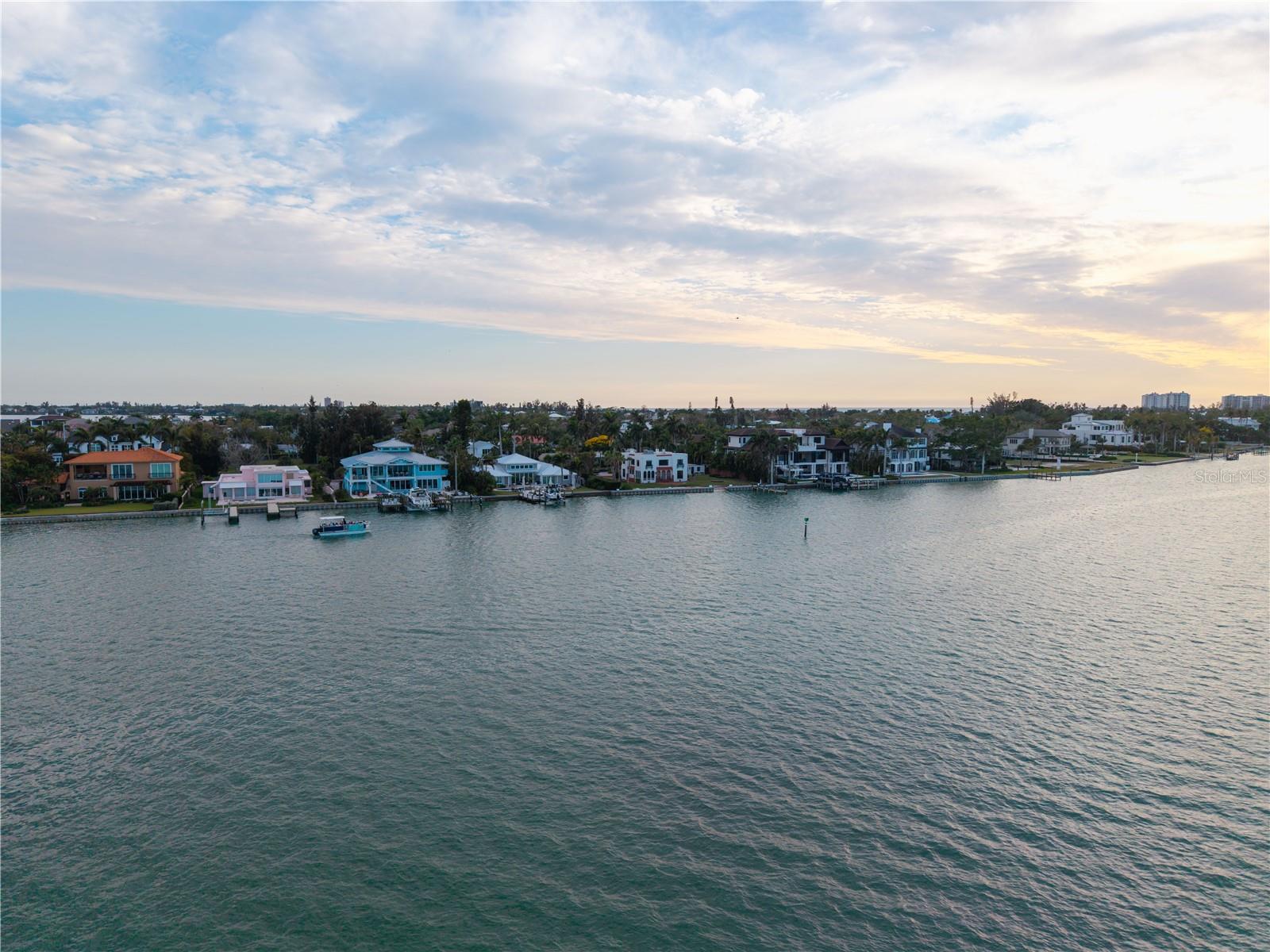 Image 13 of 39 For 679 Norsota Way