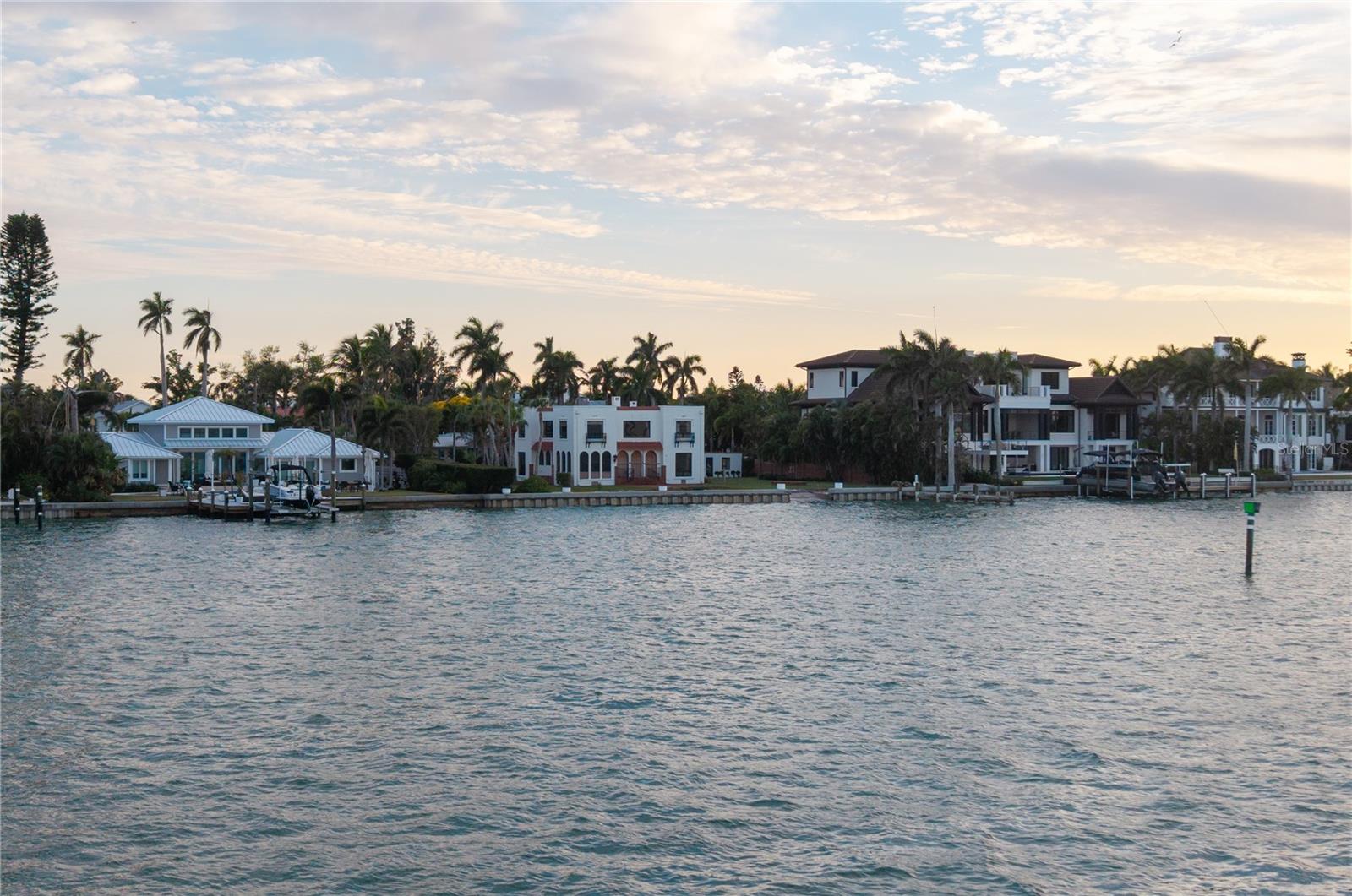 Image 15 of 39 For 679 Norsota Way