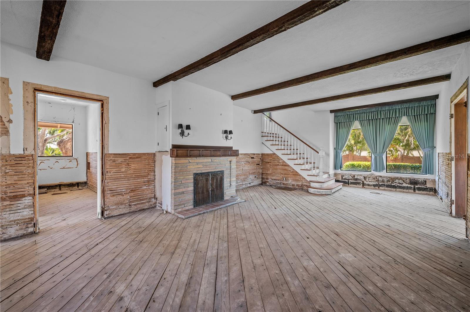 Image 27 of 39 For 679 Norsota Way