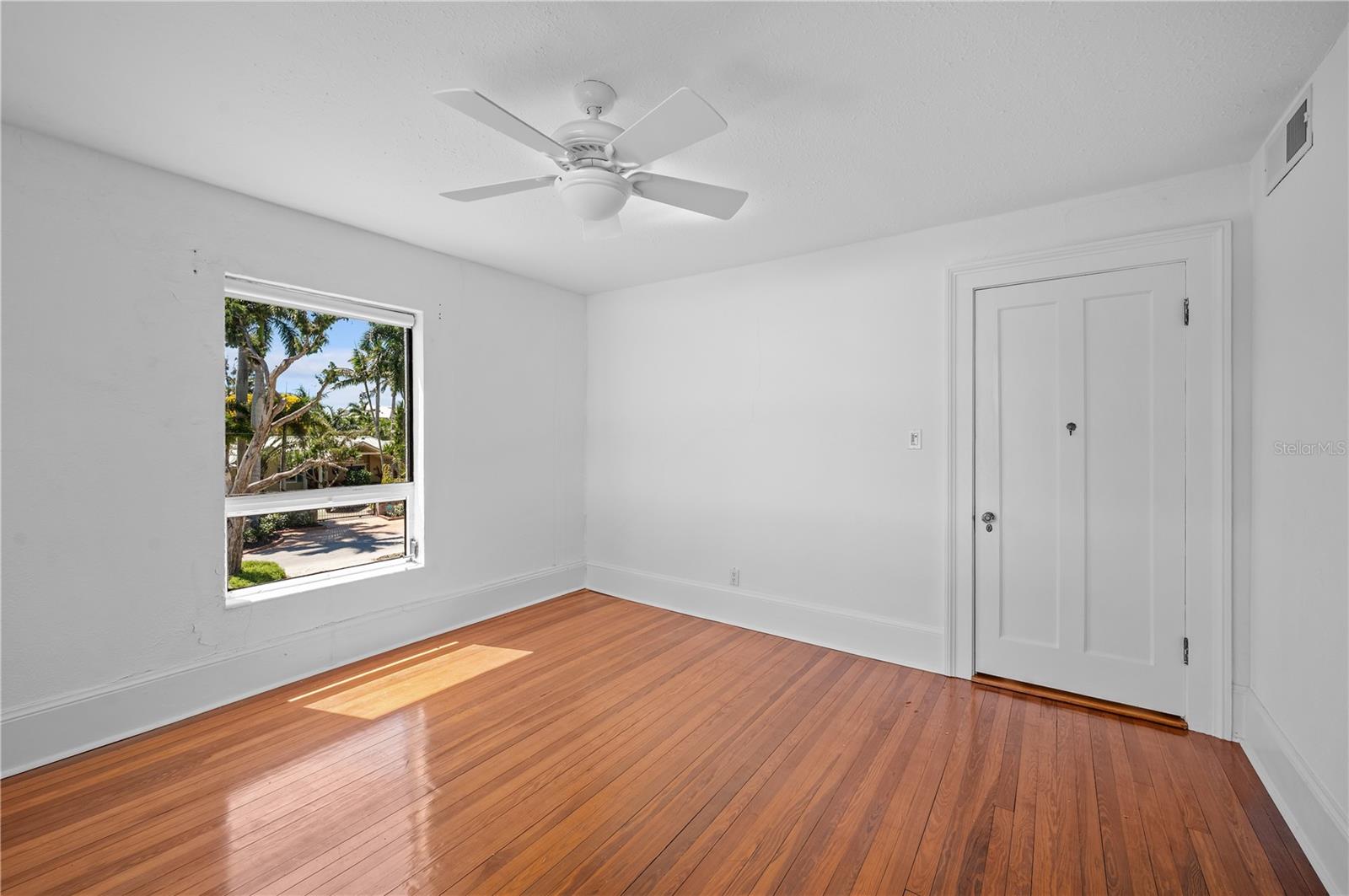 Image 35 of 39 For 679 Norsota Way