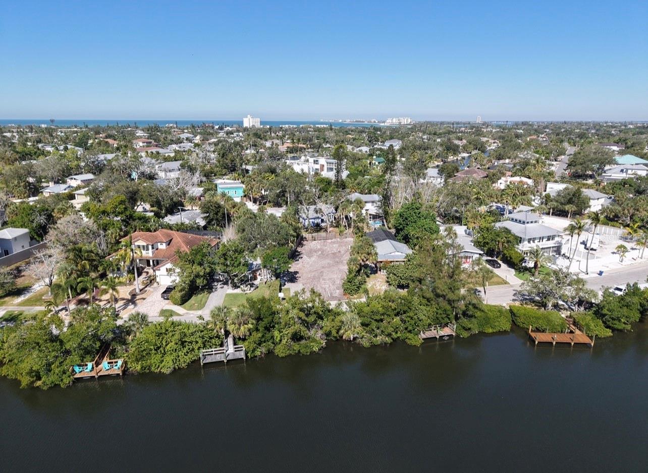 Image 16 of 19 For 671 Avenida Del Norte