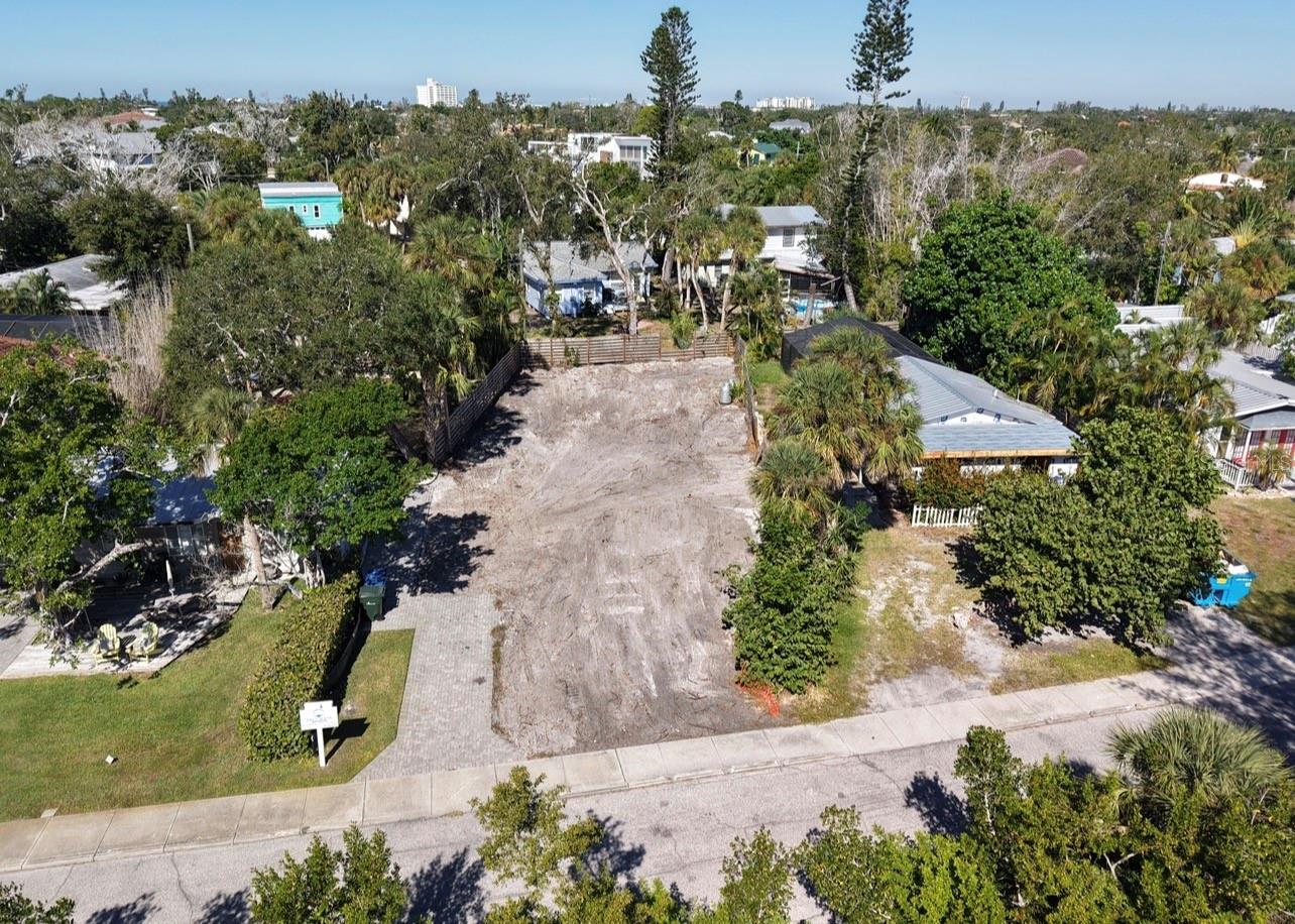 Image 9 of 19 For 671 Avenida Del Norte