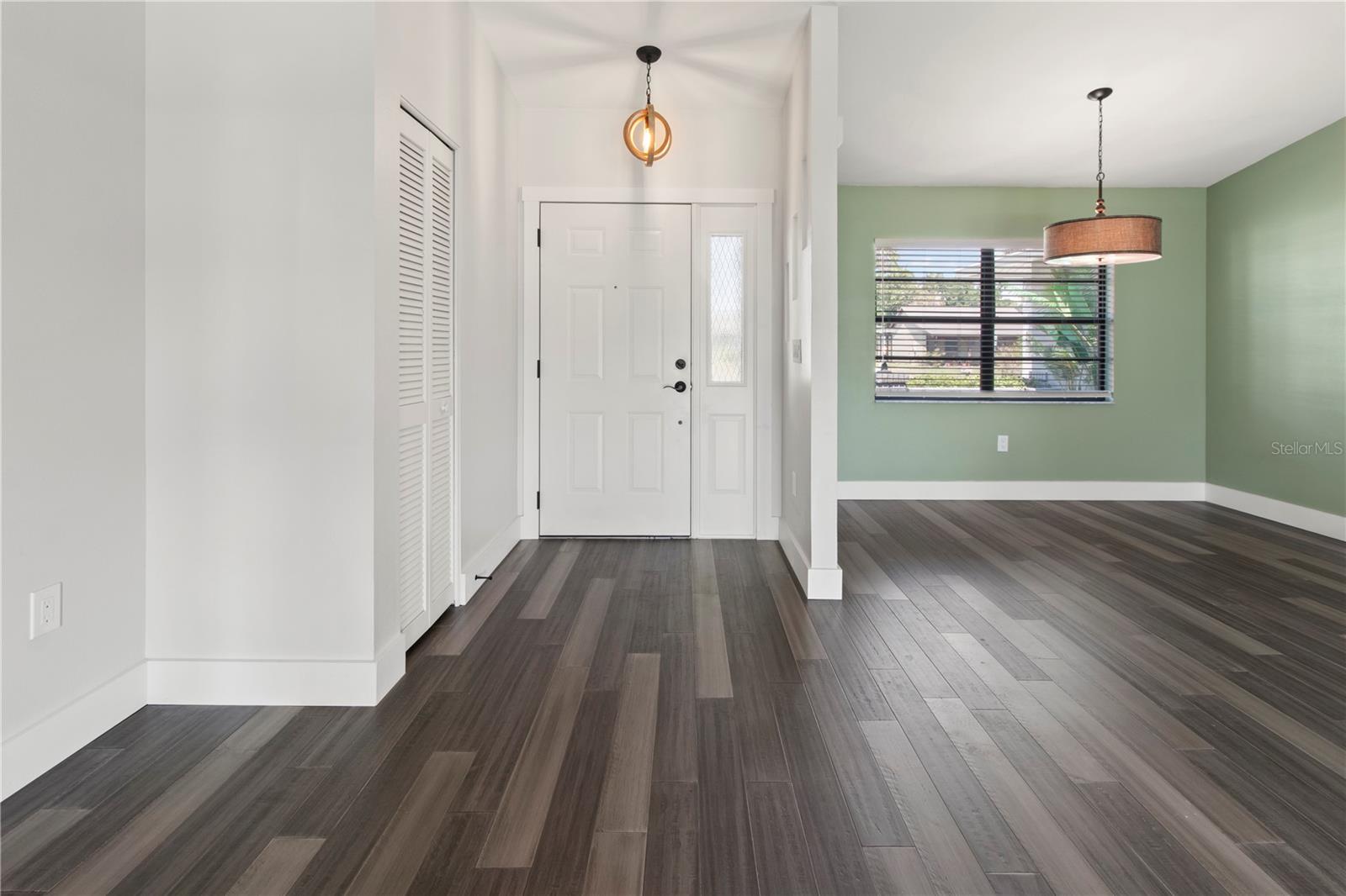 Image 12 of 49 For 4702 Glenbrooke Terrace