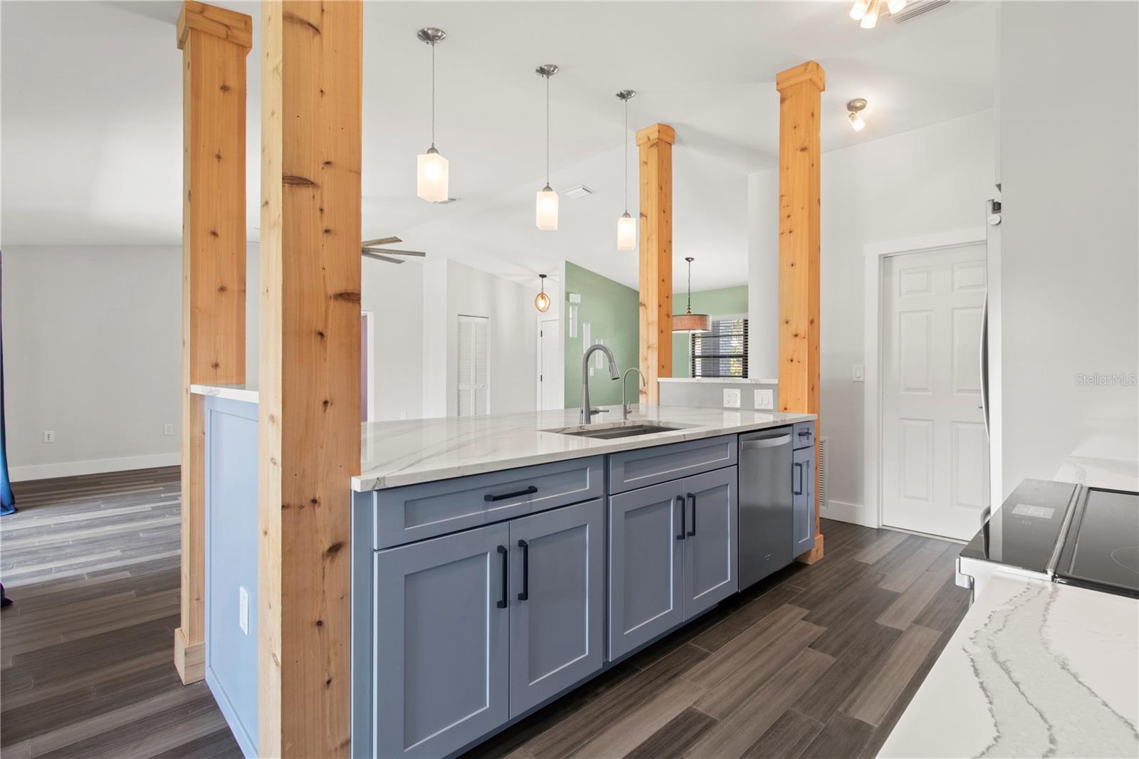 Image 21 of 49 For 4702 Glenbrooke Terrace