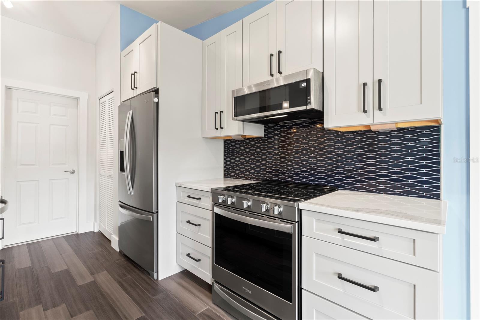 Image 22 of 49 For 4702 Glenbrooke Terrace