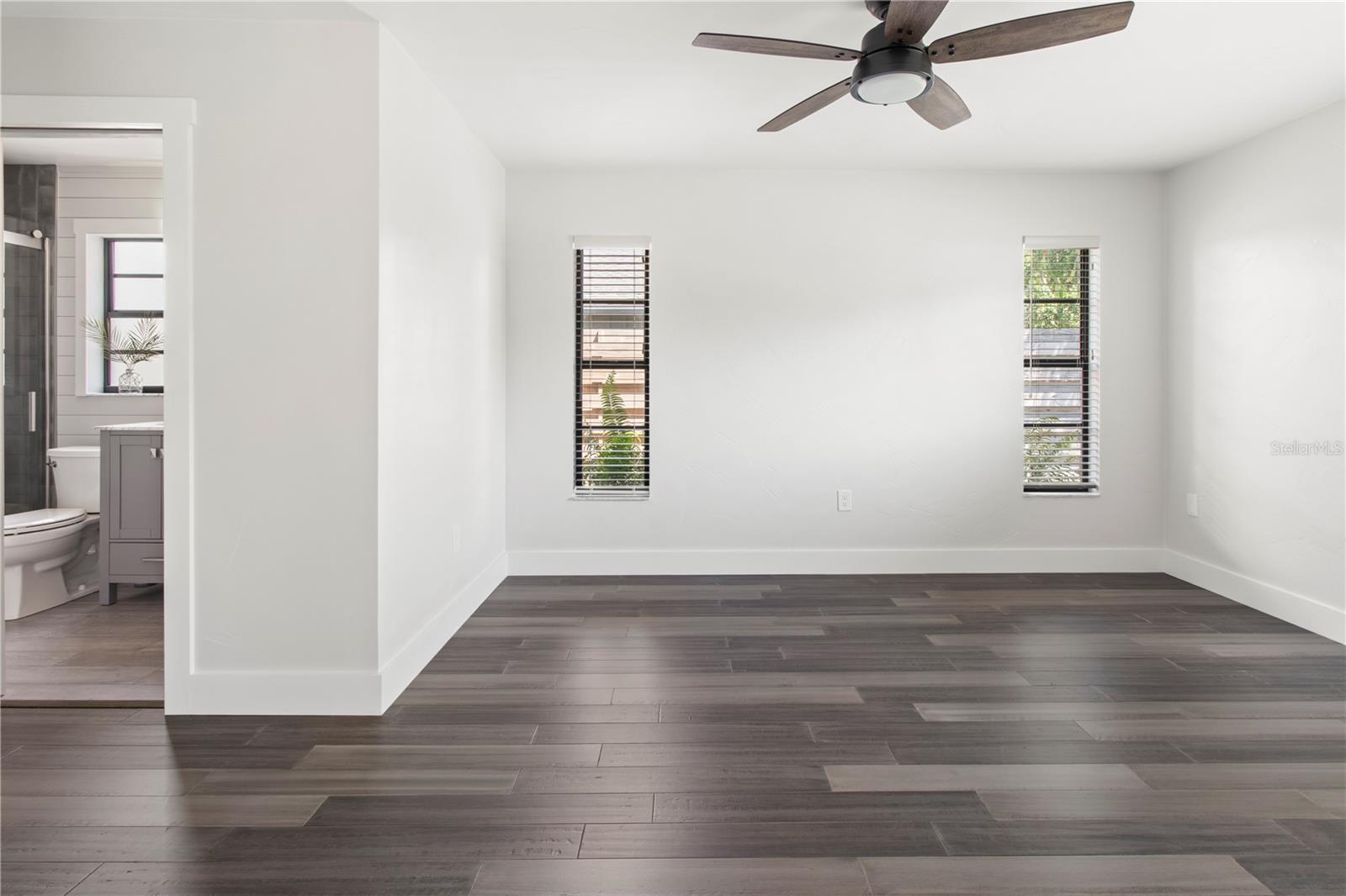 Image 26 of 49 For 4702 Glenbrooke Terrace