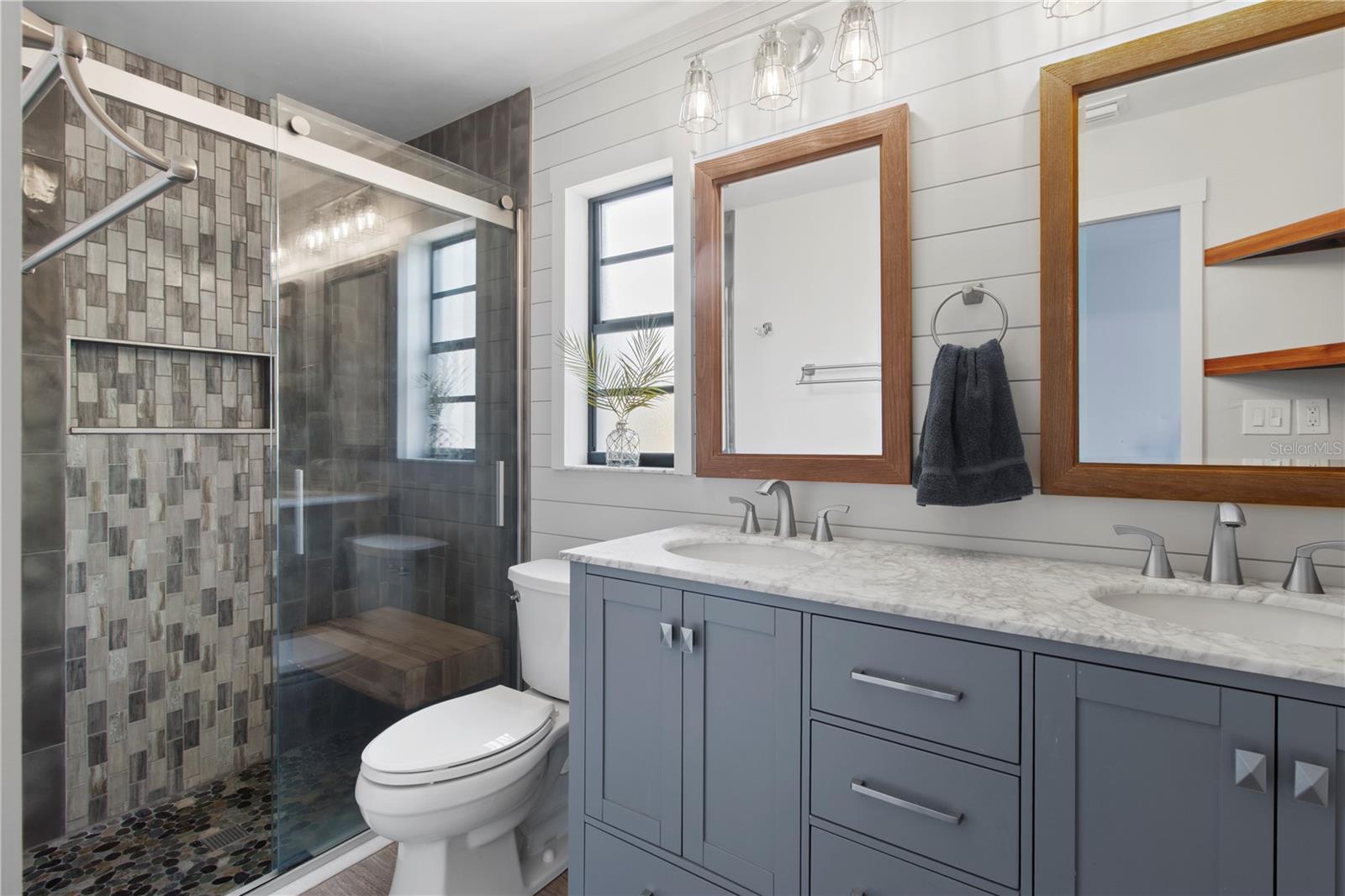 Image 29 of 49 For 4702 Glenbrooke Terrace