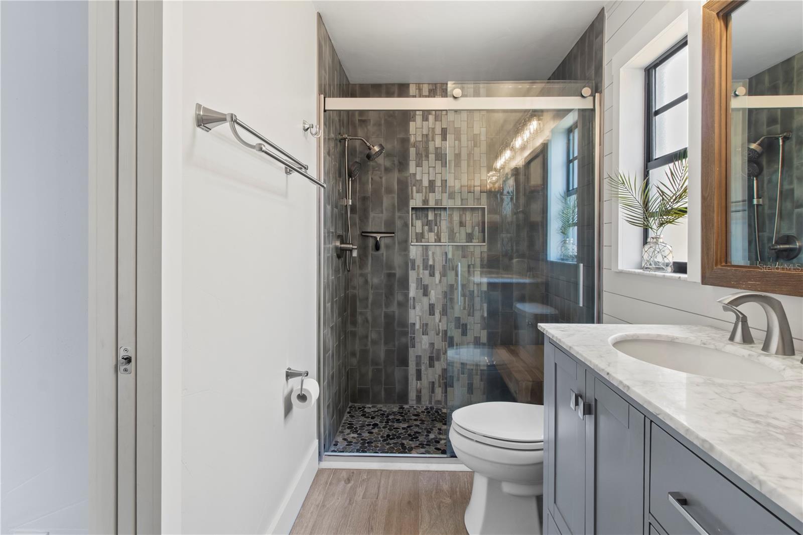 Image 30 of 49 For 4702 Glenbrooke Terrace