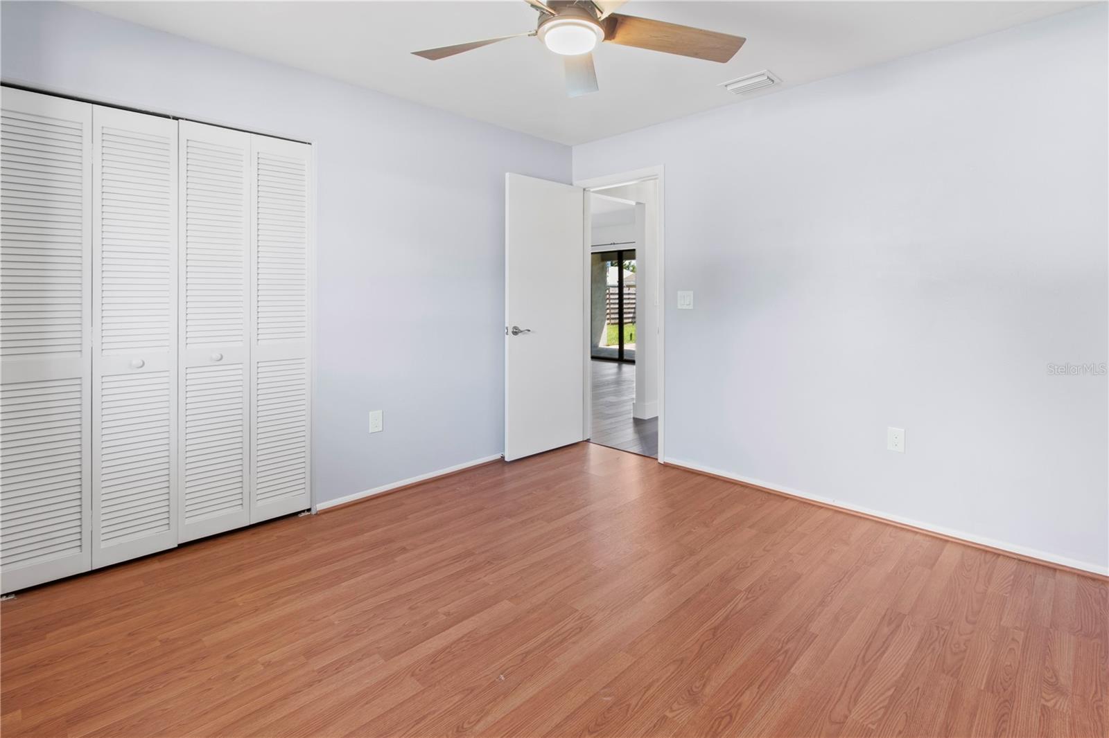 Image 33 of 49 For 4702 Glenbrooke Terrace