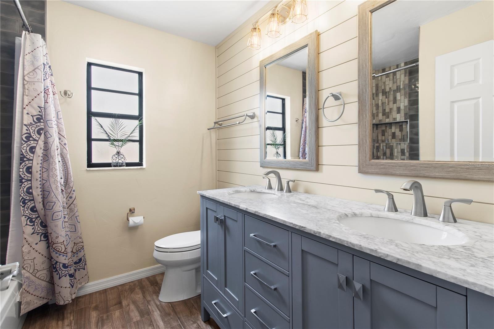 Image 34 of 49 For 4702 Glenbrooke Terrace