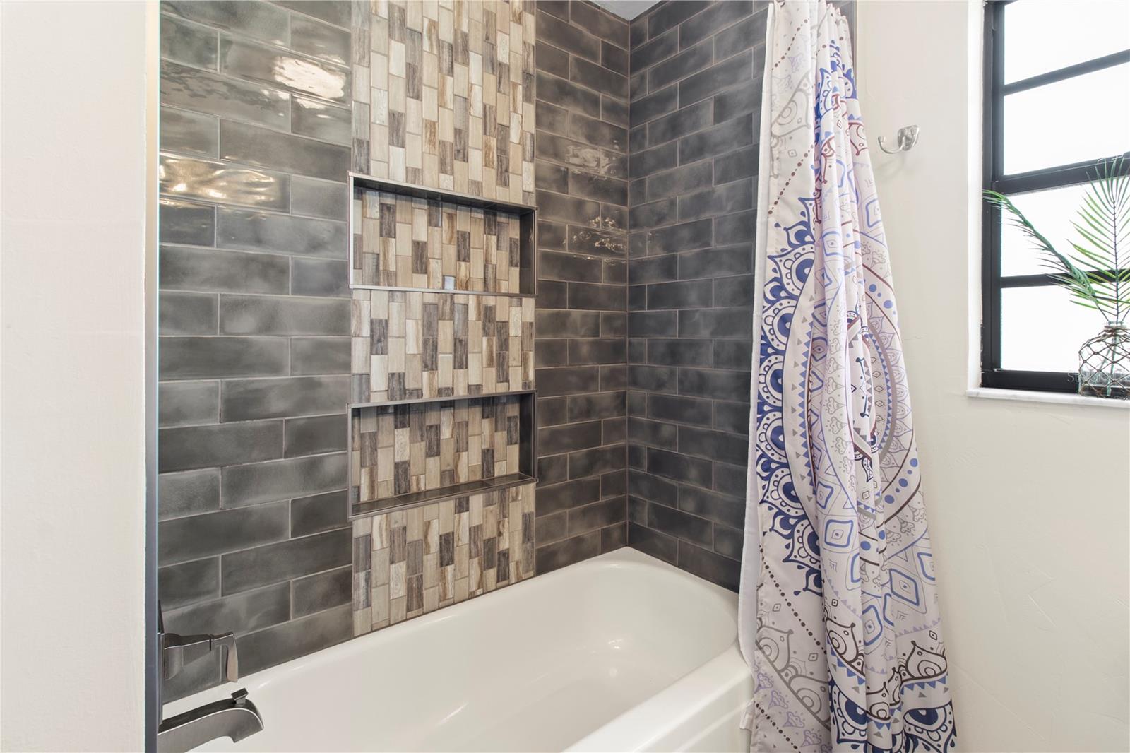 Image 35 of 49 For 4702 Glenbrooke Terrace