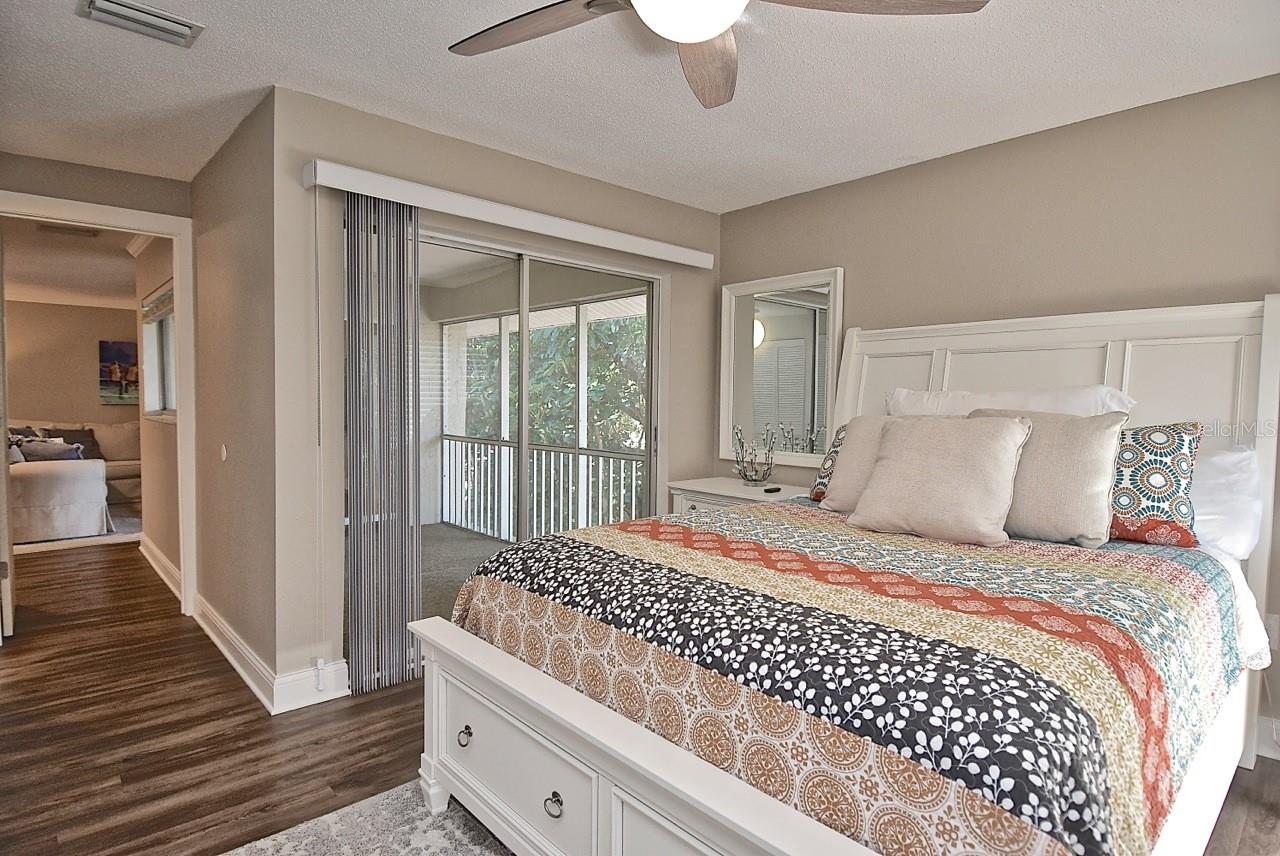 Image 13 of 32 For 2121 Wood Street 201