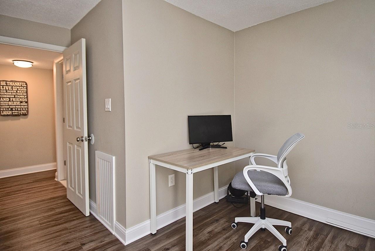 Image 21 of 32 For 2121 Wood Street 201