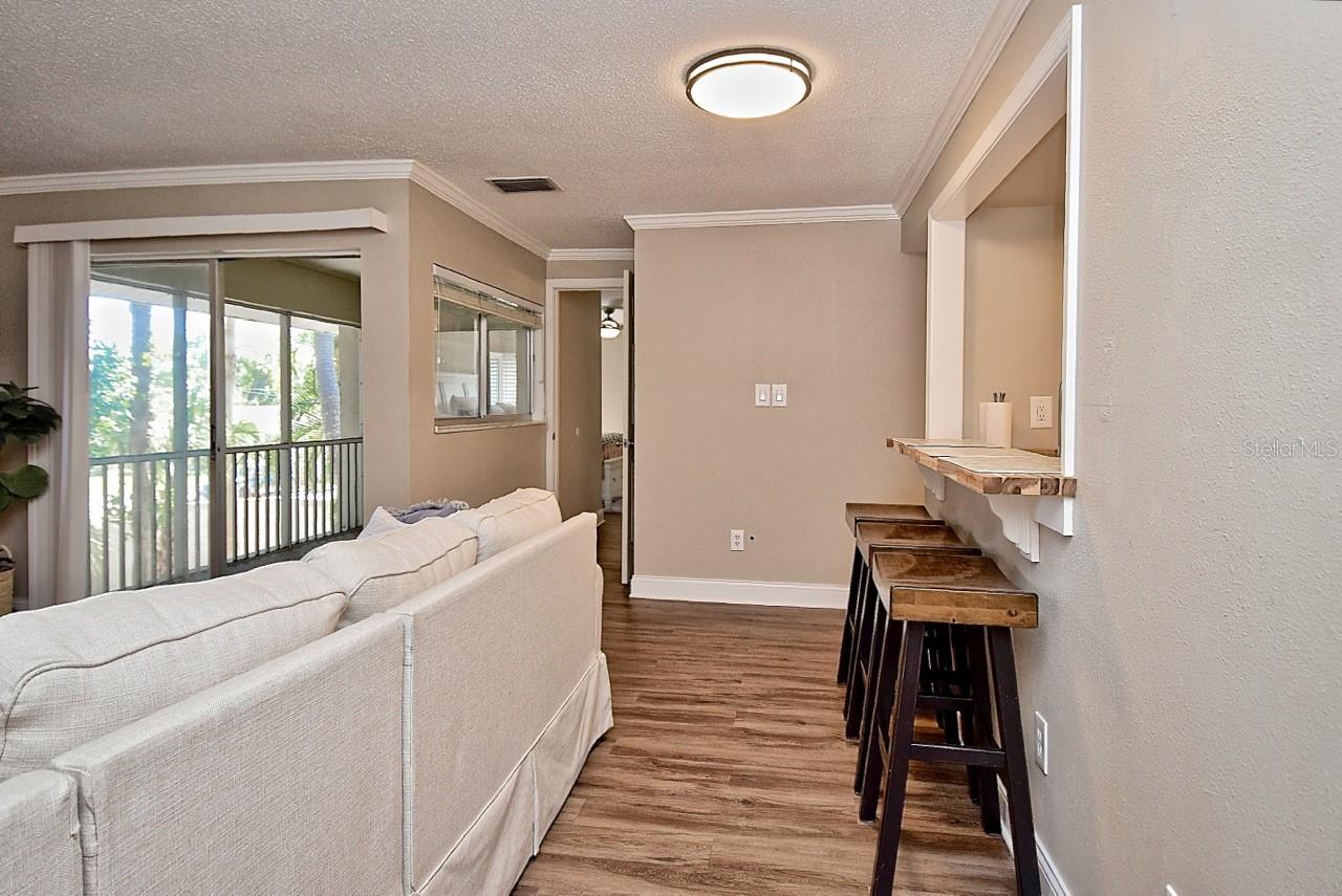 Image 4 of 32 For 2121 Wood Street 201