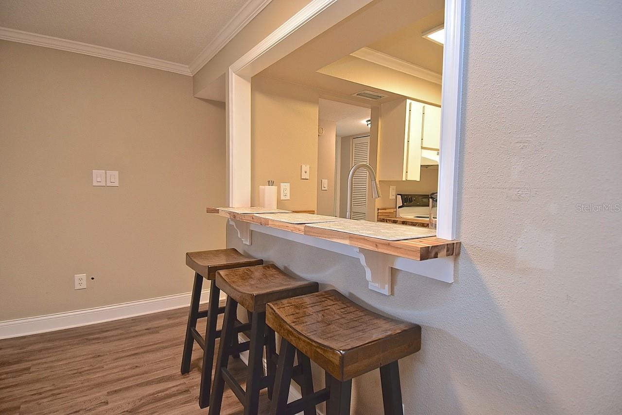 Image 9 of 32 For 2121 Wood Street 201