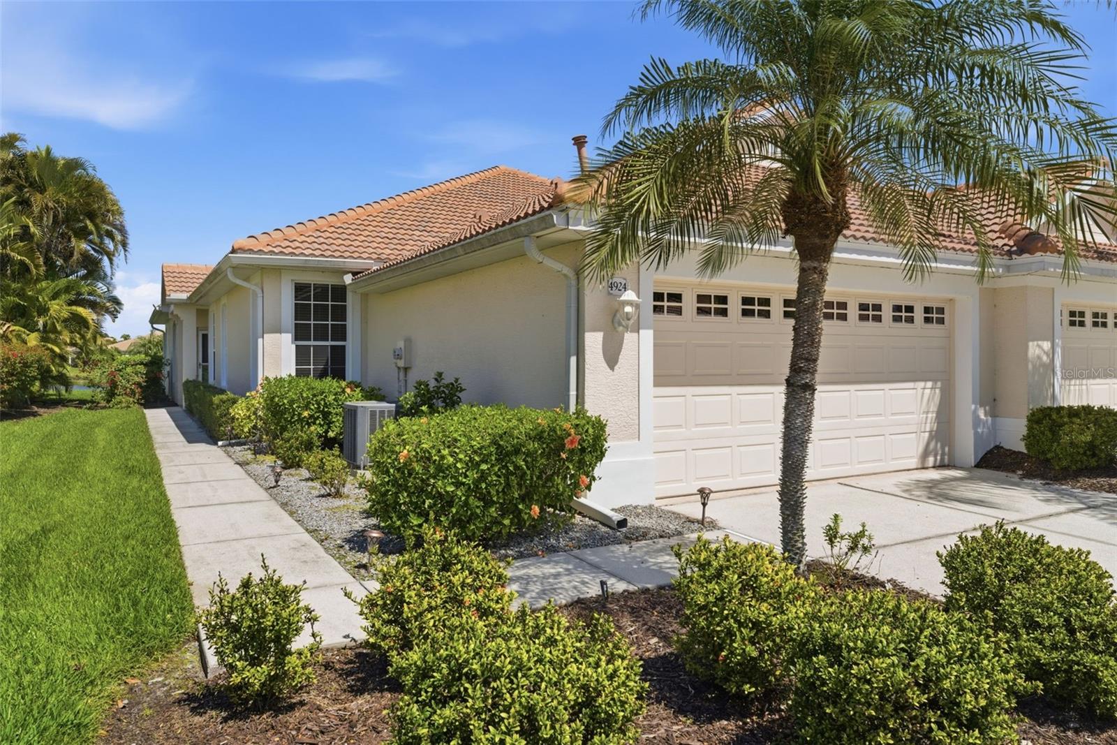 Image 3 of 26 For 4924 Whispering Oaks Drive