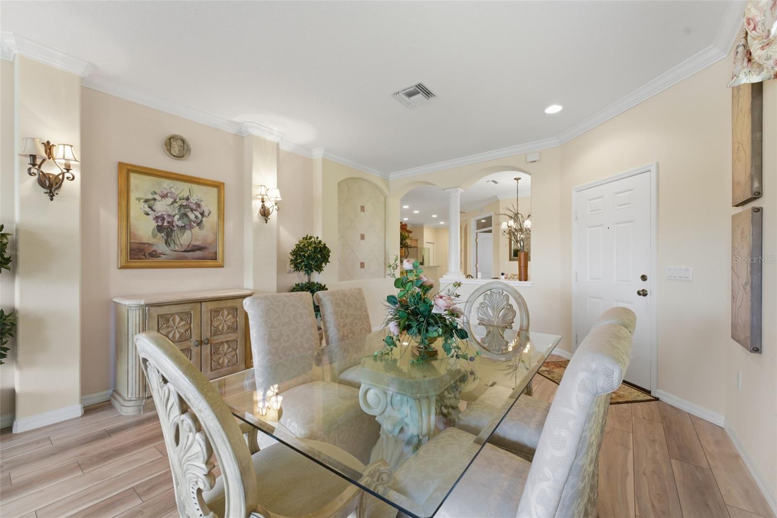 Image 7 of 26 For 4924 Whispering Oaks Drive