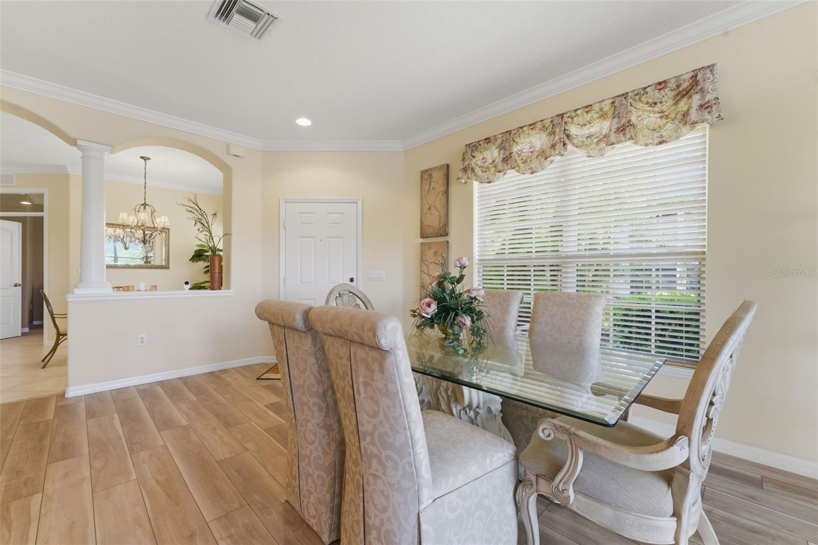 Image 8 of 26 For 4924 Whispering Oaks Drive