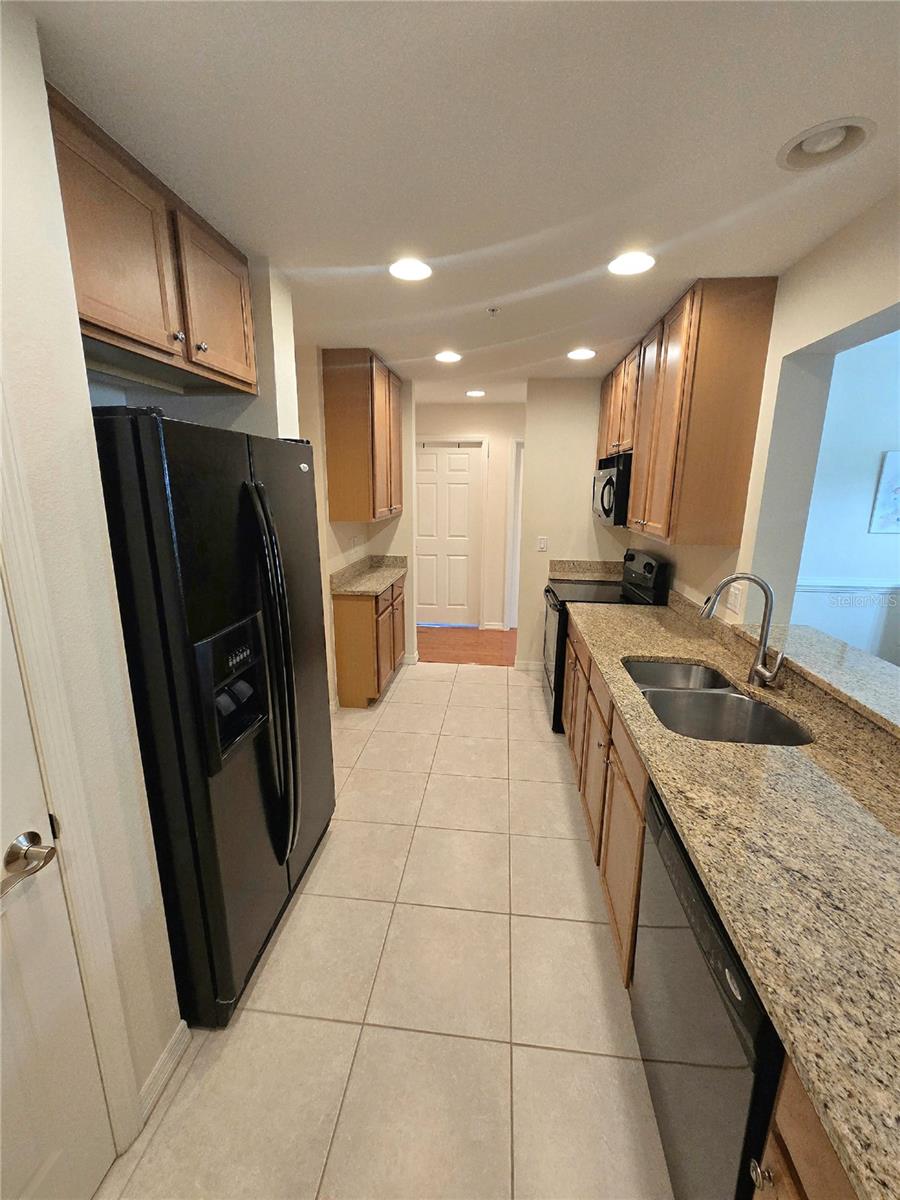 Image 6 of 15 For 4005 Overture Circle 4005